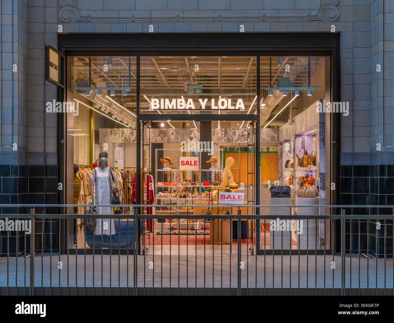 Londra, regno unito - 9 luglio 2025: Facciata del negozio Bimba y Lola di fascia alta, nel Battersea Power Station Mall di Londra. Foto Stock