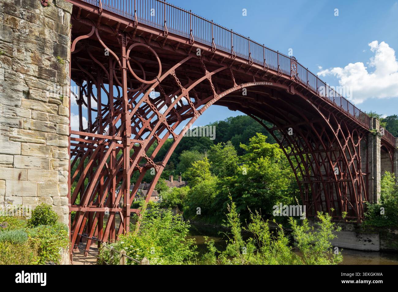 Iron Bridge sul fiume Severn a Telford, Shropshire, Inghilterra. Foto Stock