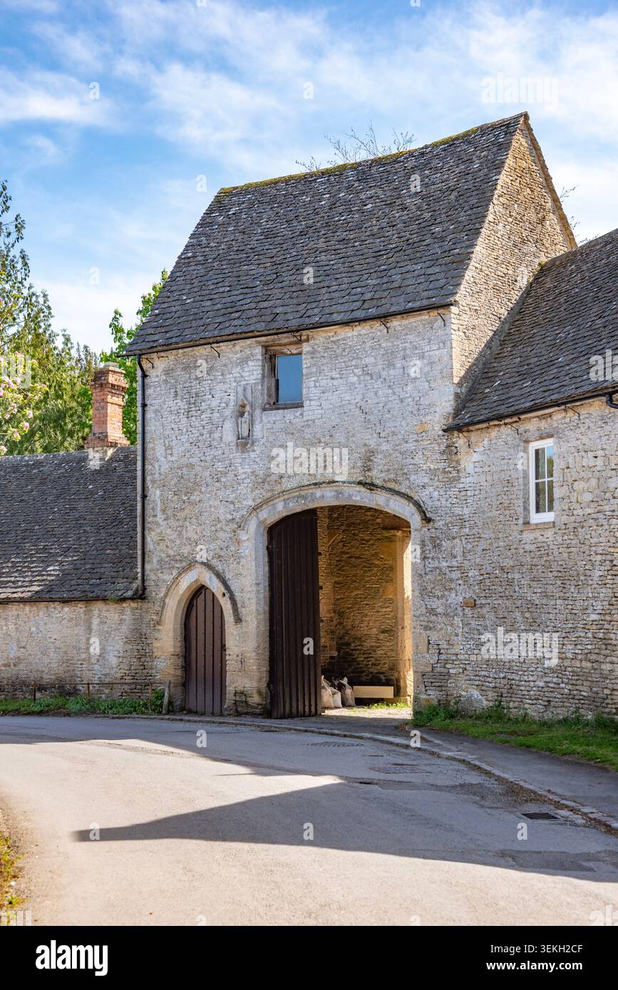 The Knights' Gate, Quenington, Gloucestershire, Regno Unito Foto Stock