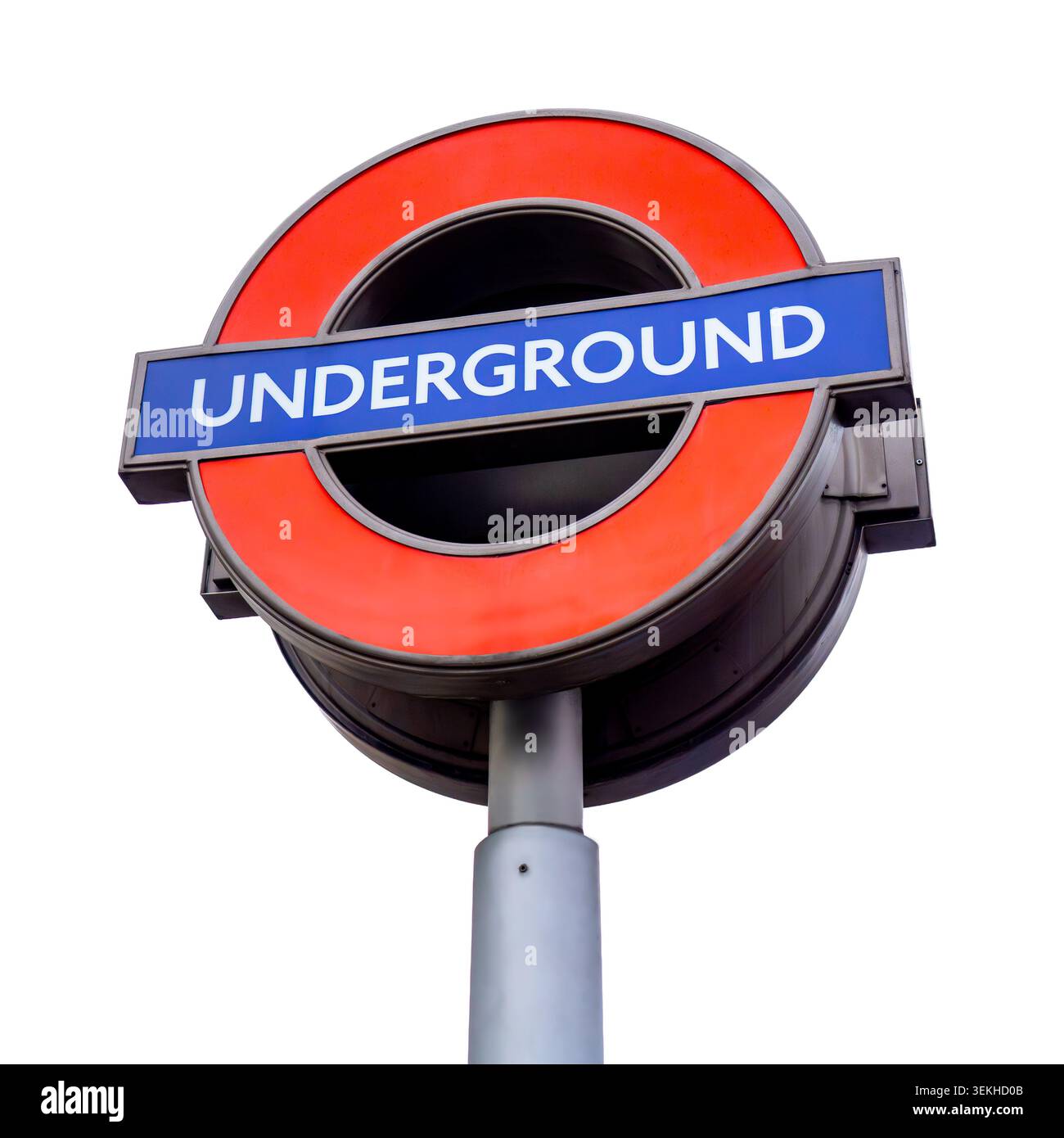 Logo della metropolitana di Londra, segnaletica circolare rossa-blu su sfondo bianco, sistema di trasporto rapido che serve la grande Londra in Inghilterra, Regno Unito Foto Stock