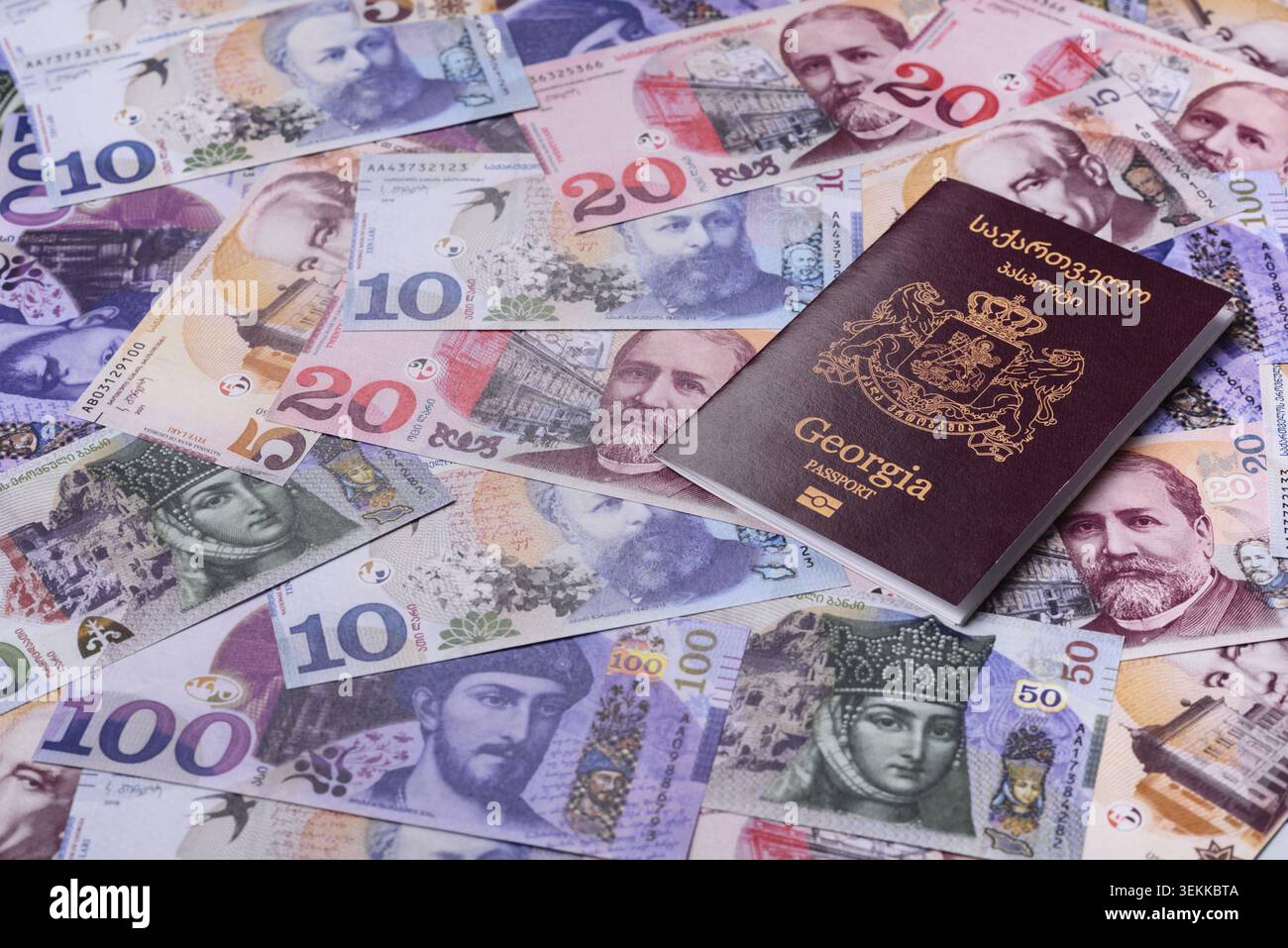Passaporto della Georgia, visto georgiano per viaggi internazionali e vacanze. Passaporto georgiano come sfondo per il tuo disegno Foto Stock