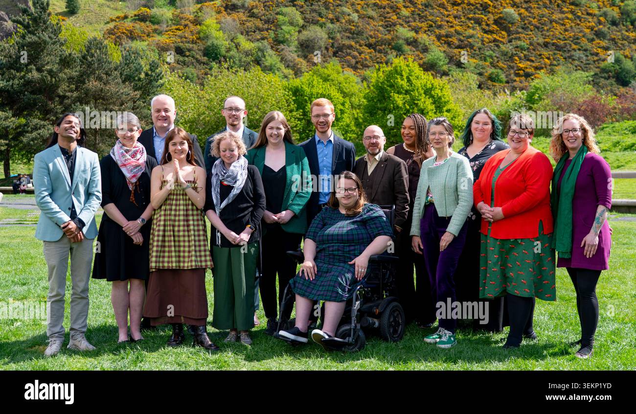 Edimburgo, Scozia, Regno Unito. 12 maggio 2026. Scottish Greens photocall per presentare il loro nuovo MSPS oggi al Parlamento scozzese Foto Stock