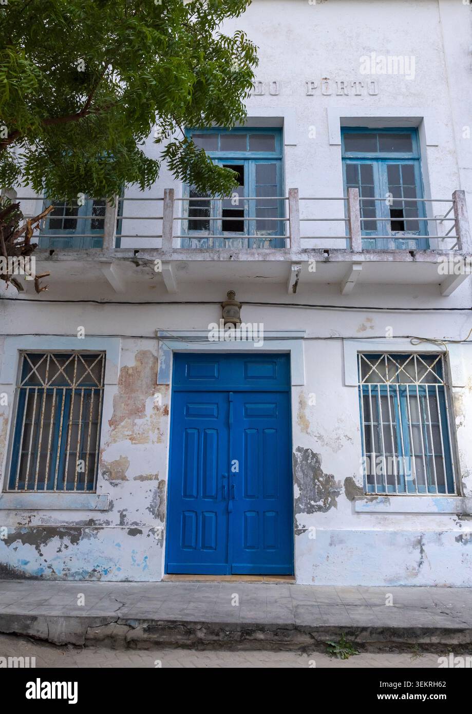 Vecchio edificio coloniale portoghese, provincia di Nampula, isola del Mozambico, Mozambico Foto Stock