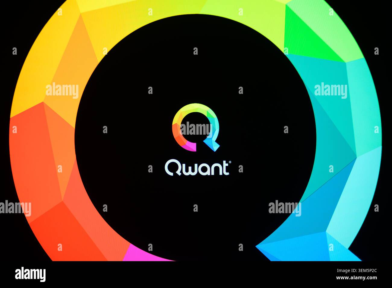 Parigi, Francia - 5 giugno 2026: Logo Qwant visualizzato sullo schermo di uno smartphone. Foto Stock