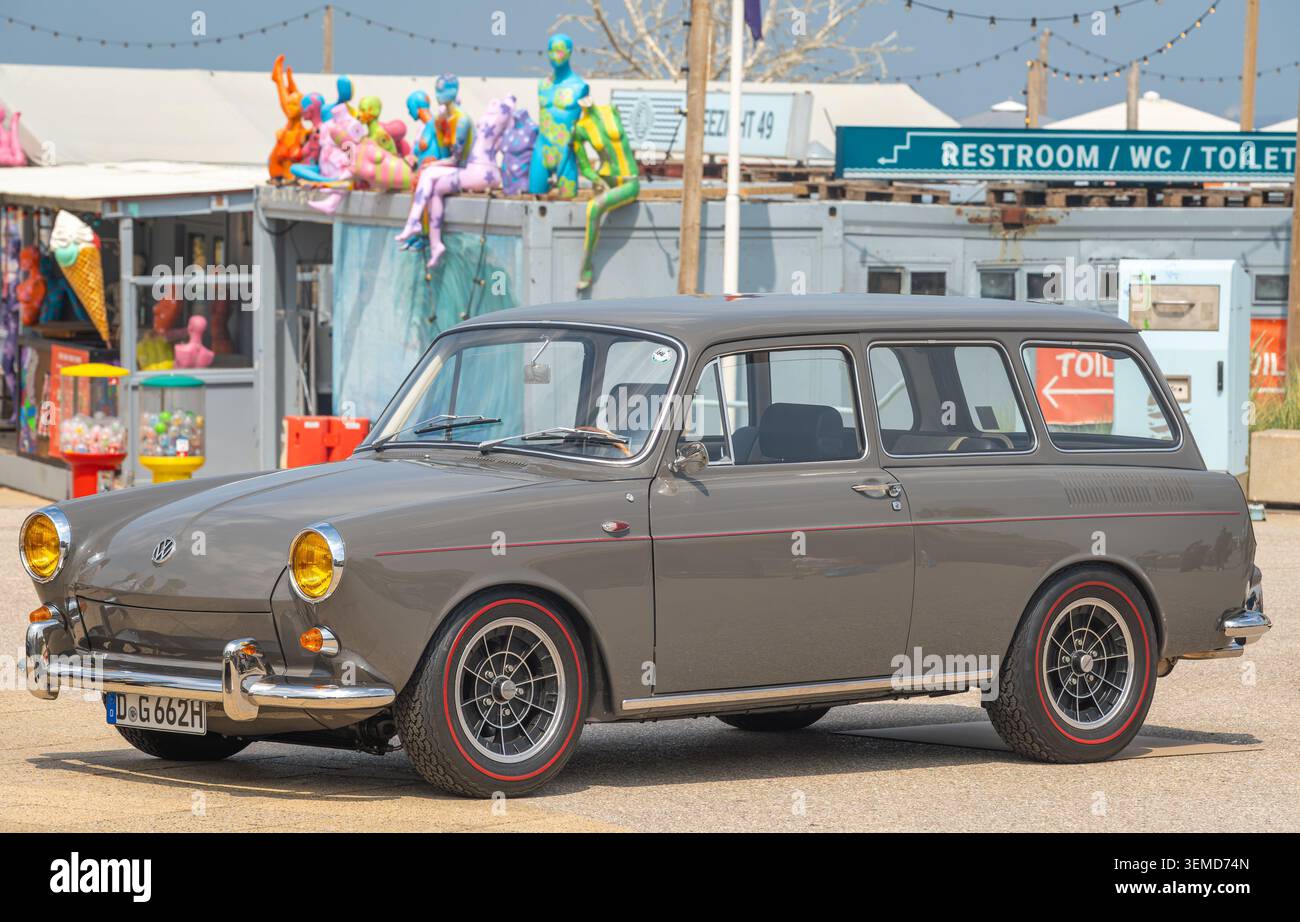 Scheveningen, Paesi Bassi, 31.05.2026, Classic Volkswagen Type 3 1600 al vecchio salone automobilistico Foto Stock