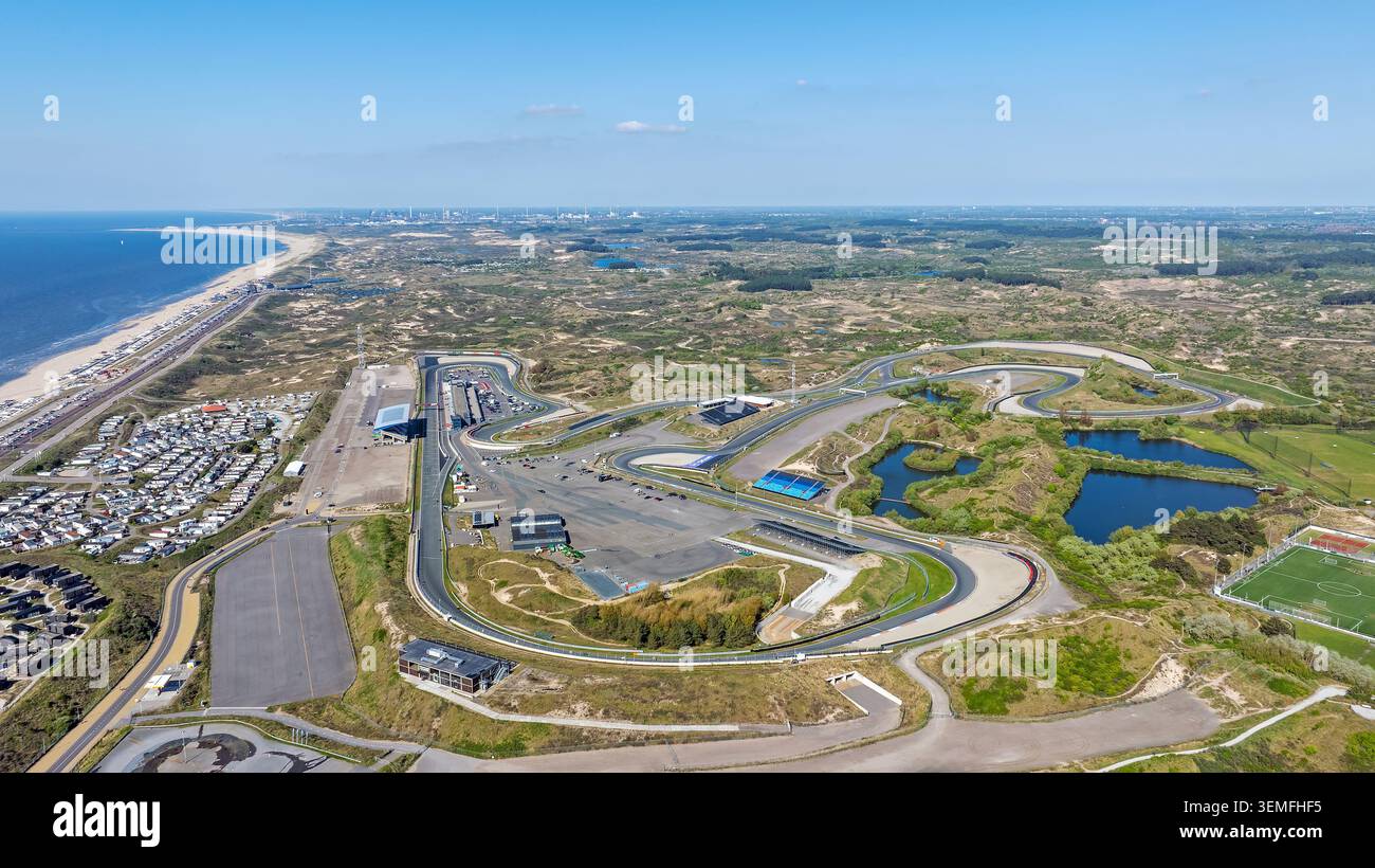 Circuito automobilistico vicino alla costa e alle dune in Europa Foto Stock