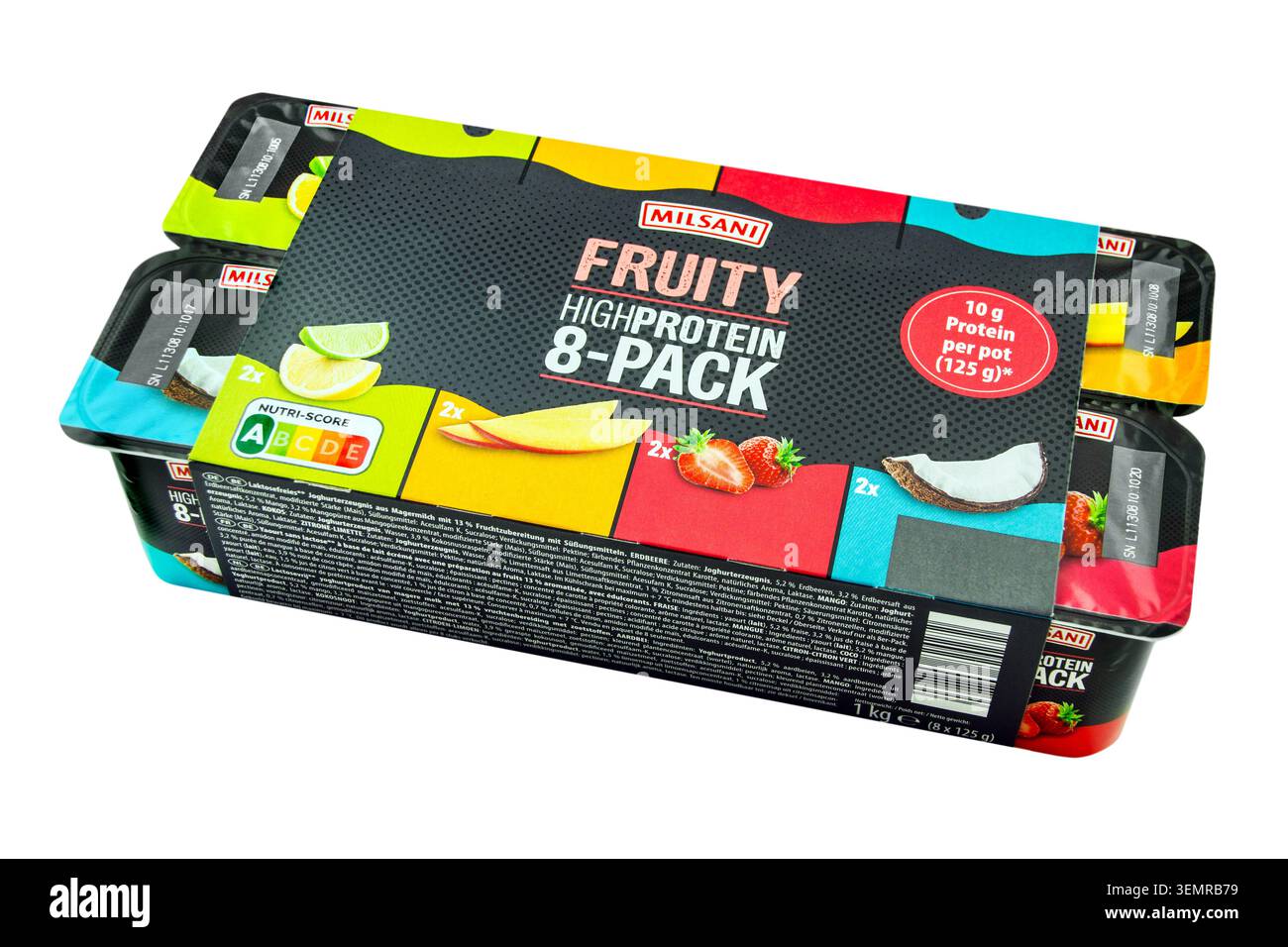 Fruity High Protein Joghurt 8-Pack von Milsani Hintergrund weiss Nutri-Score A. Foto Stock