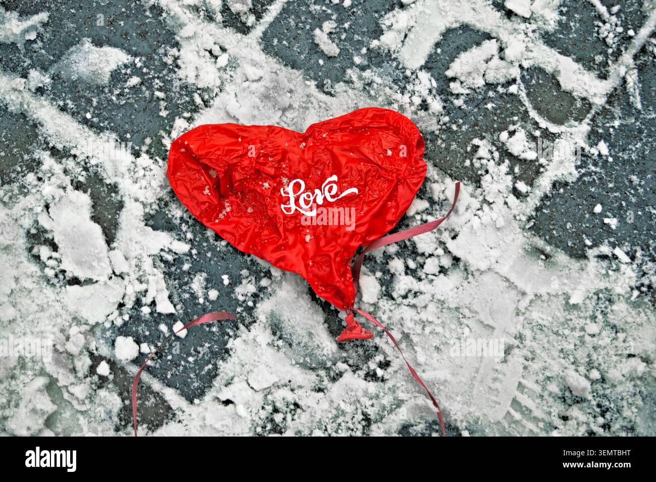 L'amore per la bolla scoppiata nel giorno di San Valentino è finito Foto Stock