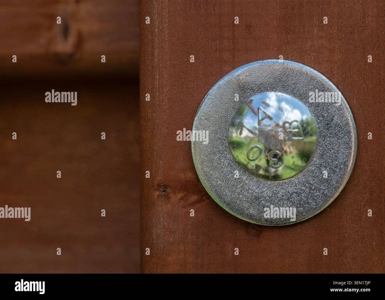 Set da gioco Woodplay in legno con bulloneria di sicurezza Foto Stock