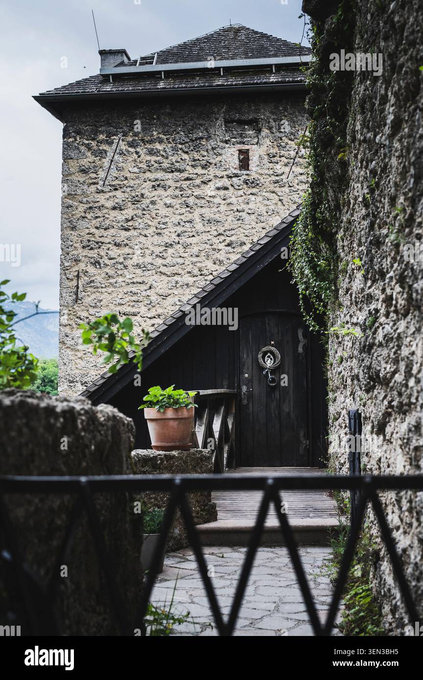 I sentieri e le viste sul Mönchsberg nella città di Mozart di Salisburgo in primavera. Foto Stock