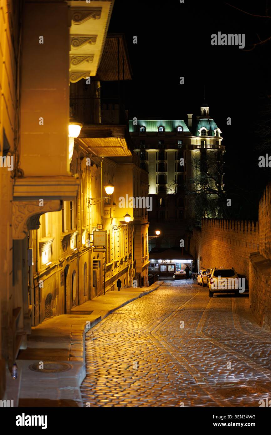 La città vecchia o città interna (azero: İçərişəhər) è il nucleo storico di Baku, la capitale dell'Azerbaigian. La città Vecchia è la parte più antica di B Foto Stock