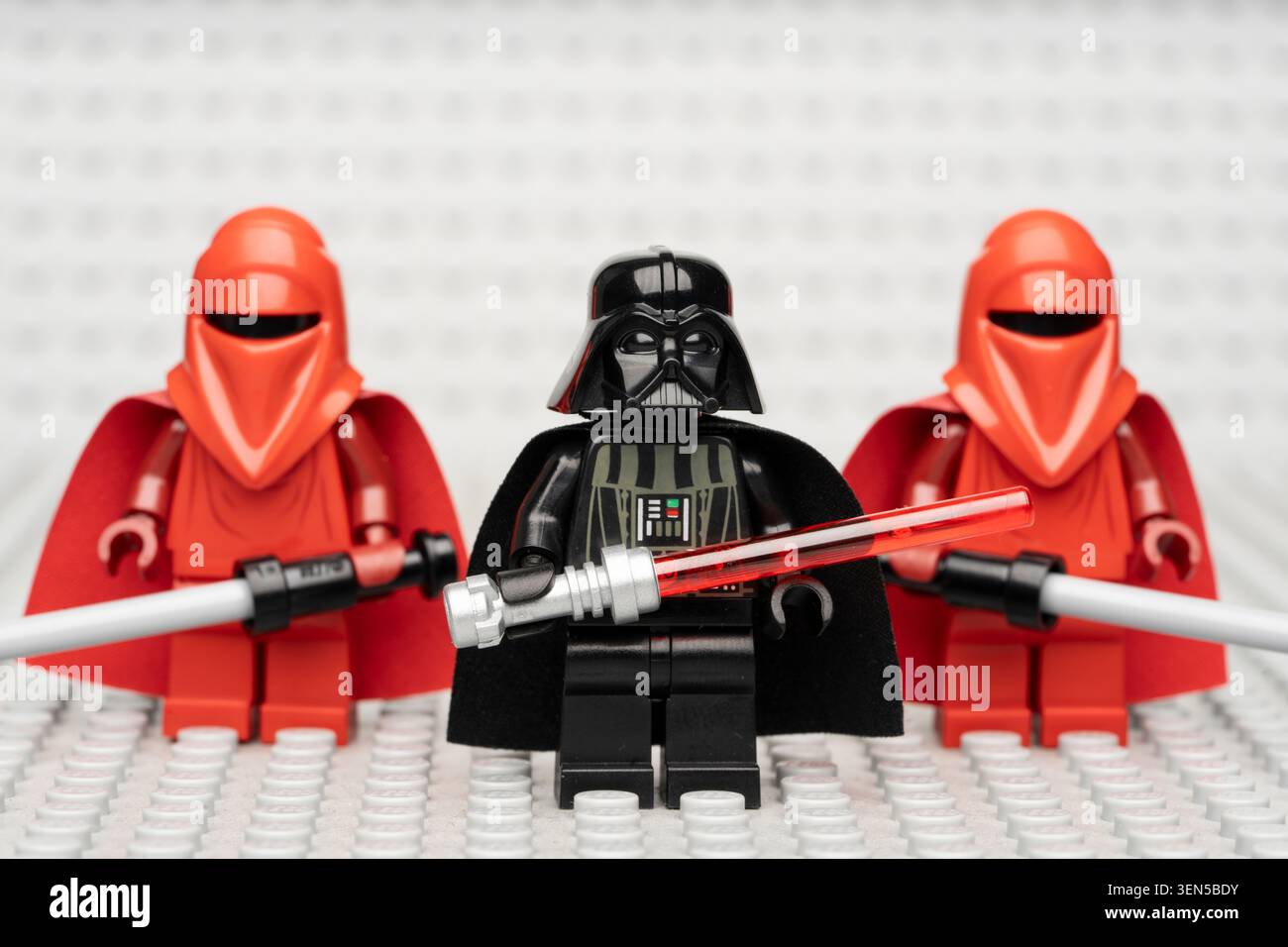 LEGO Dart Fener con guardie imperiali - giocattoli iconici Foto Stock
