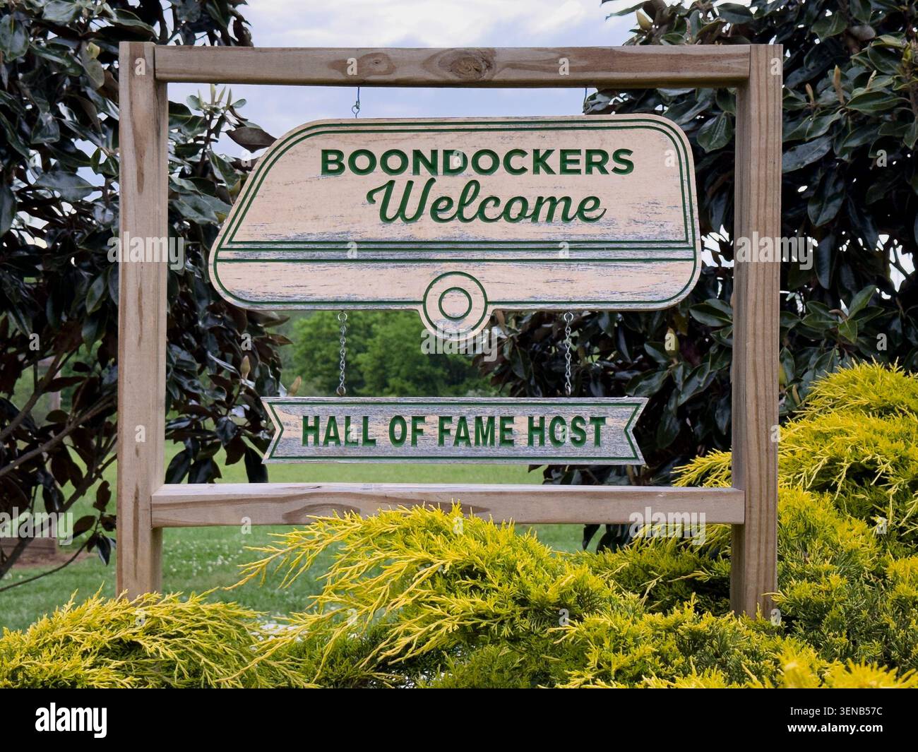 Cartello di benvenuto Boondockers in un campeggio Foto Stock