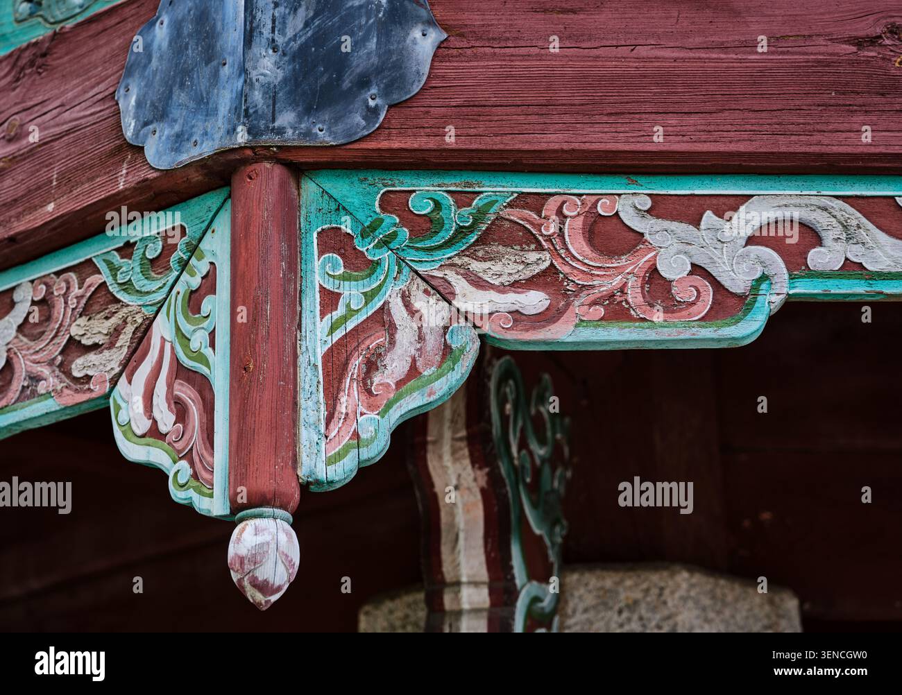 Serie di opere architettoniche che documentano la facciata unica, le strutture del tetto e il Dancheong di Jibokjae a Seul, mescolando stili Joseon e cinesi. Foto Stock