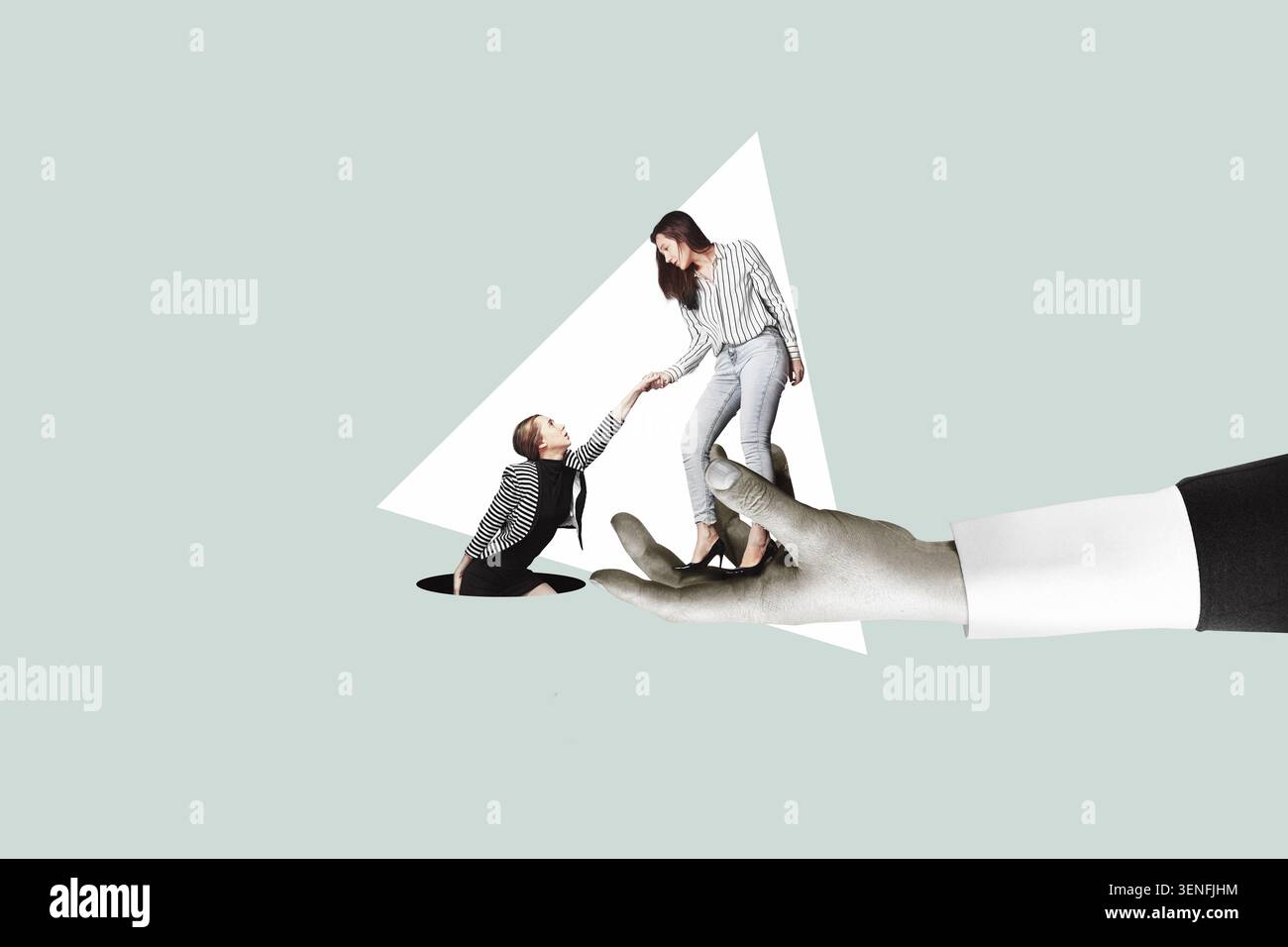 Una donna forte aiuta in un'emergenza e un'altra ragazza si arrampica fuori dall'abisso con il suo aiuto. Supporto reciproco negli affari e nella vita. Design Art Flat. Foto Stock