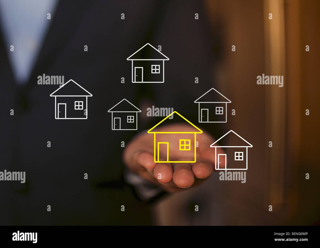 L'uomo d'affari in abbigliamento formale espone a mano con icone illustrate delle case, simboleggiando gli investimenti immobiliari e la gestione immobiliare in un contemporaneo Foto Stock