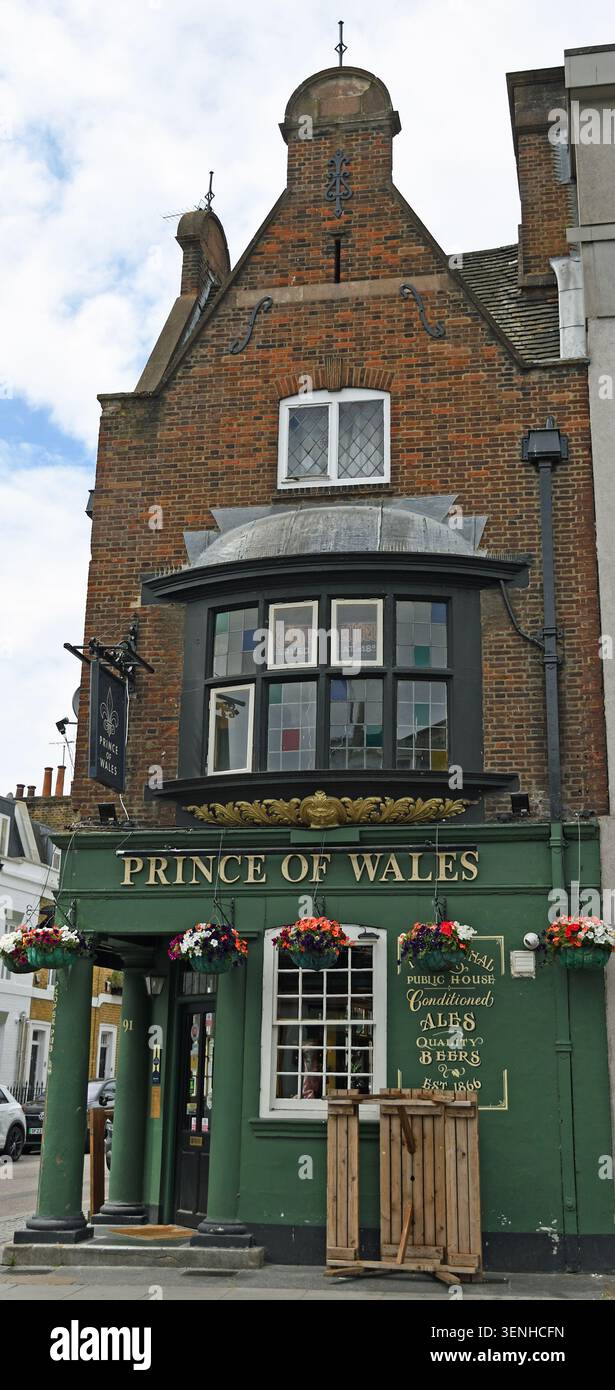 Prince of Wales Pub and Restaurant, Wilton Road, Victoria, Londra, Inghilterra, Regno Unito Foto Stock