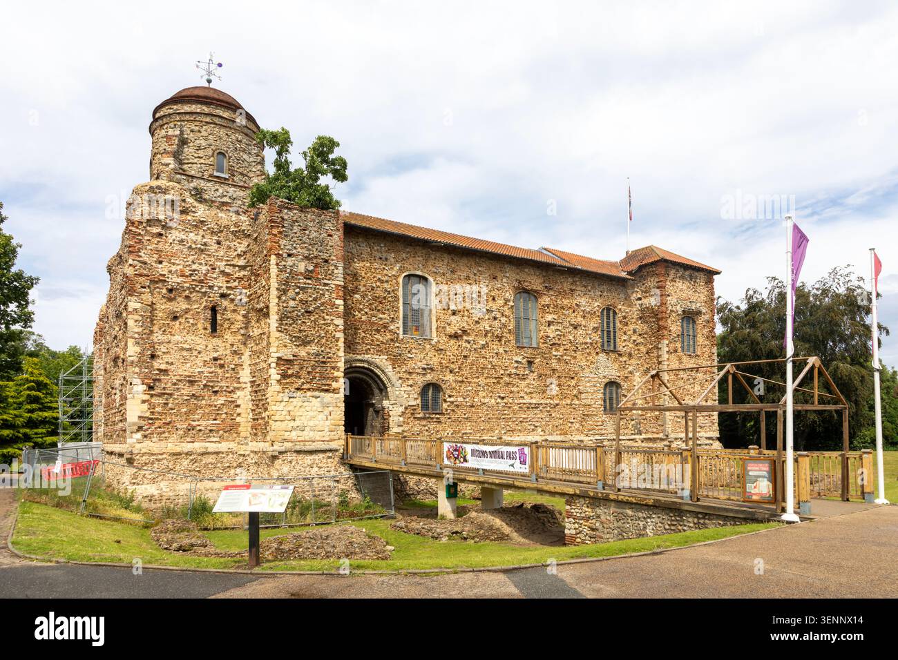 Fortezza normanna del castello di Colchester costruita su fondamenta romane, Colchester, Essex, Inghilterra, Regno Unito Foto Stock