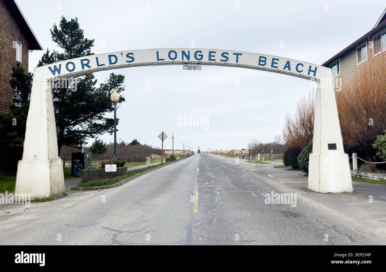 Strada di accesso a Long Beach, la spiaggia sabbiosa più lunga del mondo, nello stato di Washington, Stati Uniti Foto Stock