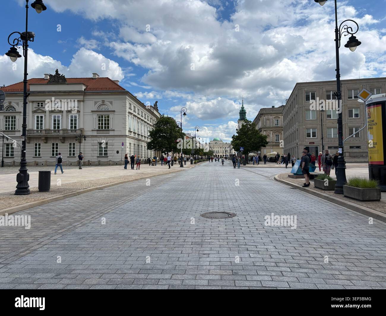 Varsavia, Polonia - 13 giugno 2026: Città vecchia di Varsavia, giorno d'estate, immagine editoriale - Immagine stock catturata con smartphone