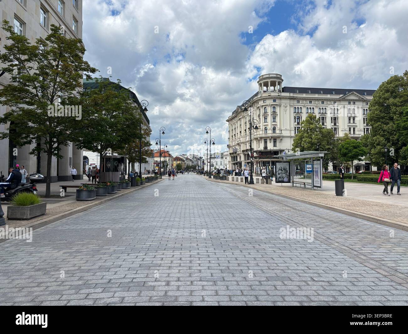 Varsavia, Polonia - 13 giugno 2026: Città vecchia di Varsavia, giorno d'estate, immagine editoriale - Immagine stock catturata con smartphone