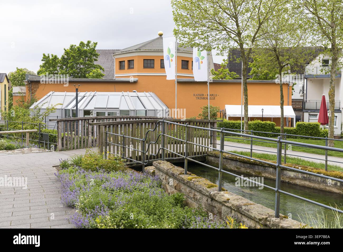 Kaiser-Karls-Trinkhalle an der Lippequelle, Bad Lippspringe, Renania settentrionale-Vestfalia, Germania Foto Stock