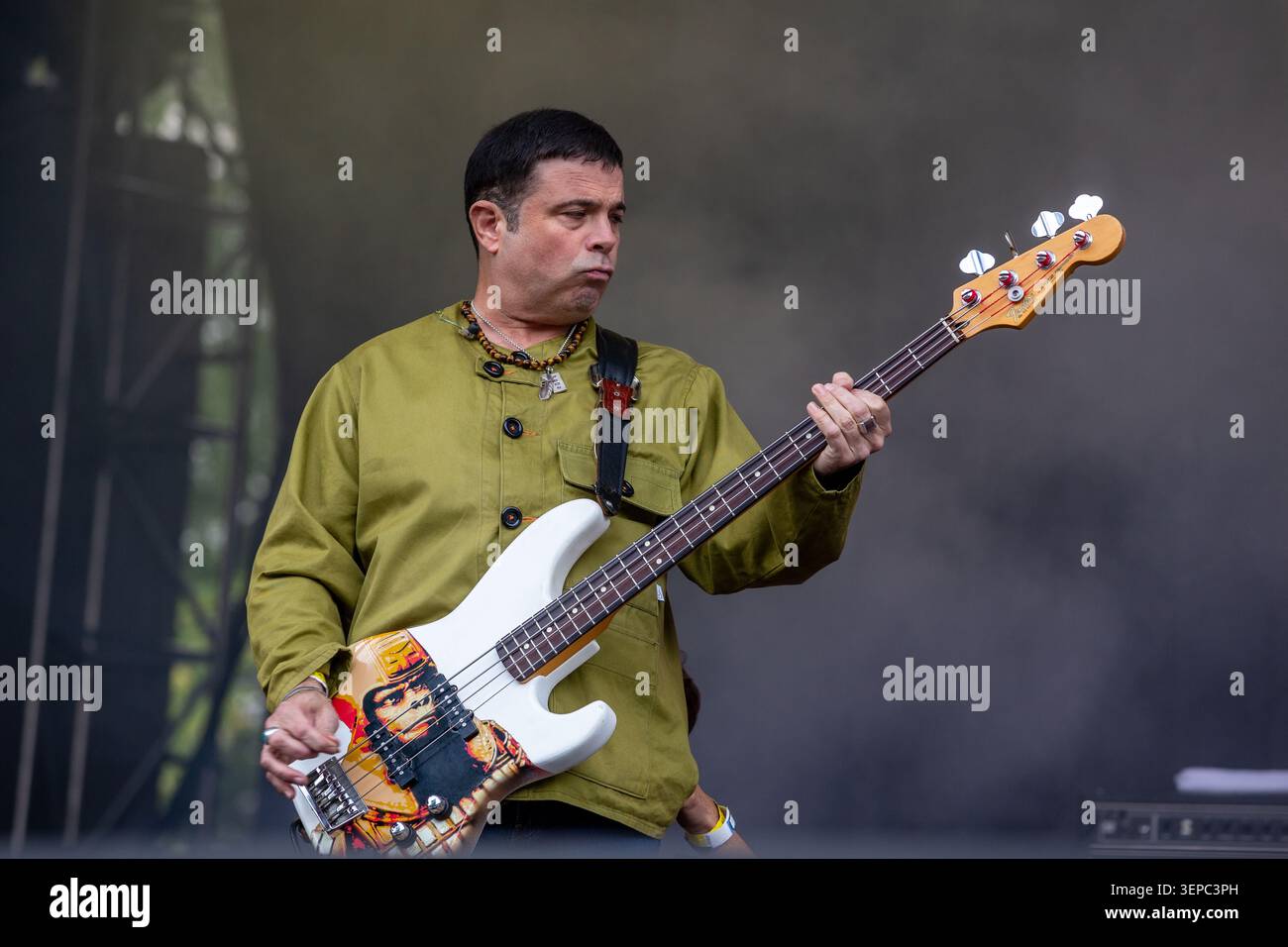 Oslo, Norvegia. 13 giugno 2026. La band inglese Happy Mondays esegue un concerto dal vivo durante il festival musicale norvegese Piknik i Parken 2026 a Oslo. Foto Stock