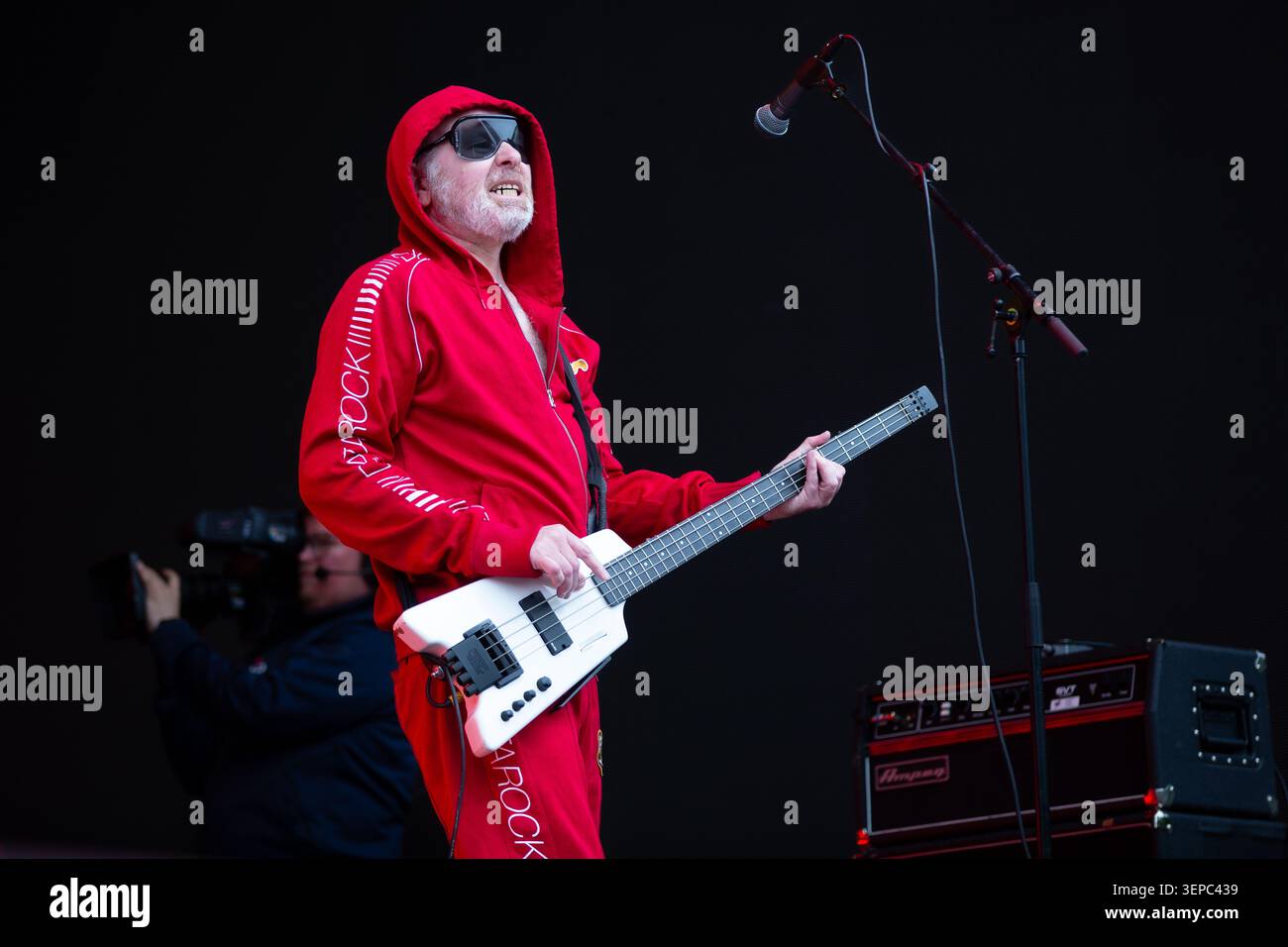 Oslo, Norvegia. 12 giugno 2026. La band norvegese di rock elettronico Datarock esegue un concerto dal vivo durante il festival musicale norvegese Piknik i Parken 2026 a Oslo. Foto Stock
