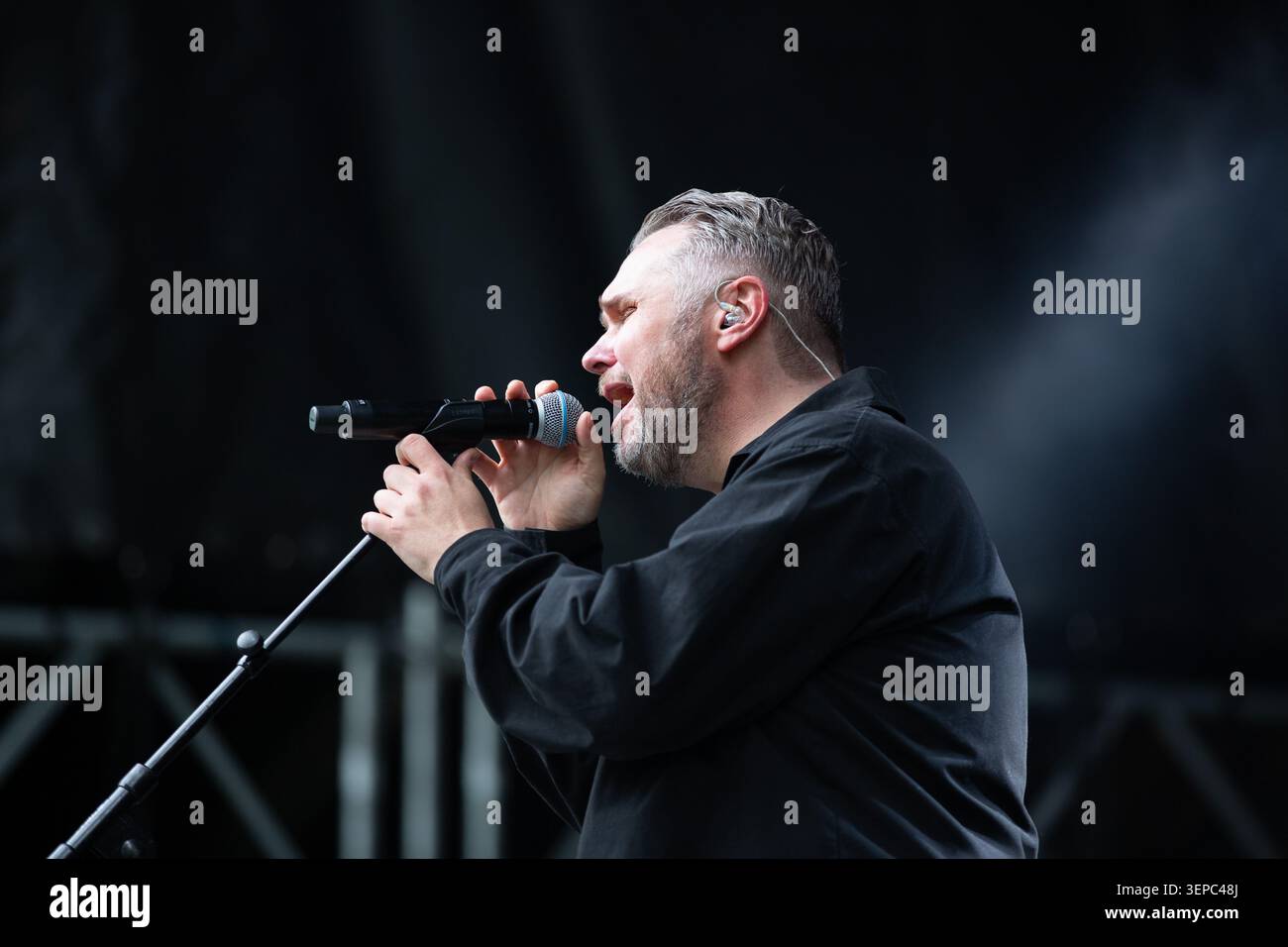 Oslo, Norvegia. 12 giugno 2026. Il cantante e cantautore norvegese Truls esegue un concerto dal vivo durante il festival musicale norvegese Piknik i Parken 2026 a Oslo. Foto Stock