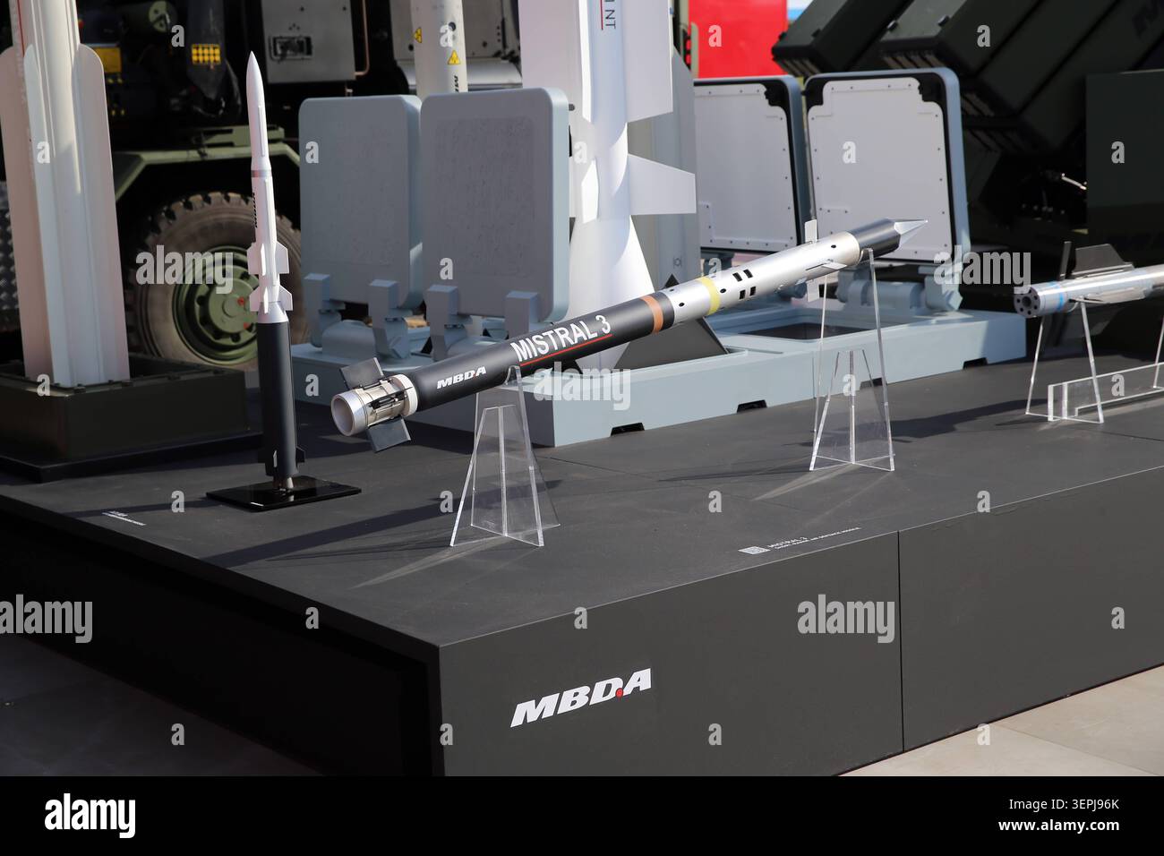 Die MDBA Matra BAe Dynamics Alenia ist ein weltweit führender Hersteller von Lenkflugkörpern und Luftverteidigungssystemen. DAS multinationale Unternehmen gehört zu Airbus, BAE Systems e Leonardo. MDBA War auf der ILA Berlin 2026 vertreten. Im Bild: Mistral 3.Die MDBA Matra BAe Dynamics Alenia ist ein weltweit führender Hersteller von Lenkflugkörpern und Luftverteidigungssystemen. DAS multinationale Unternehmen gehört zu Airbus, BAE Systems e Leonardo. MDBA War auf der ILA Berlin 2026 vertreten. Berlin Brandenburg Deutschland *** MDBA Matra BAe Dynamics Alenia è uno dei leader mondiali Foto Stock