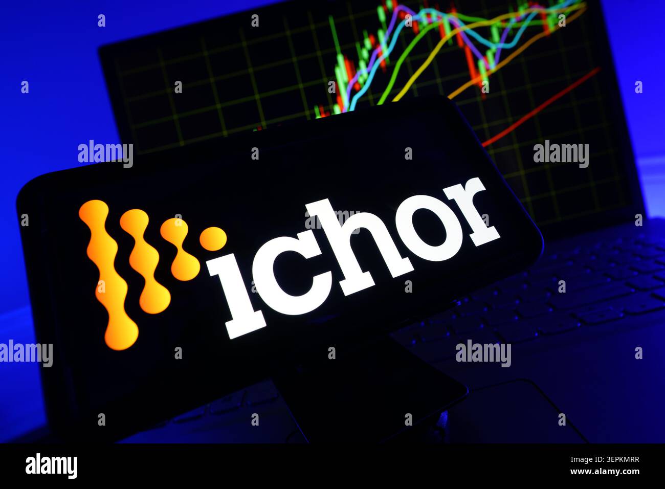 Ichor Holdings Semiconductor Chemical Delivery and gas Flow Control Systems Company Logo visualizzato sullo schermo del telefono cellulare con Foto Stock