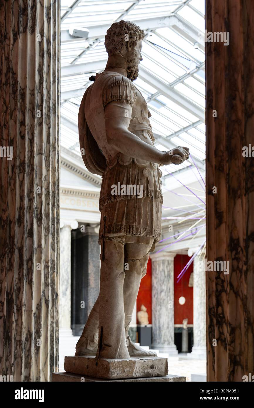 Statua dell'imperatore romano Marco Aurelio, museo Carlsberg Glyptotek, Copenaghen, Danimarca Foto Stock