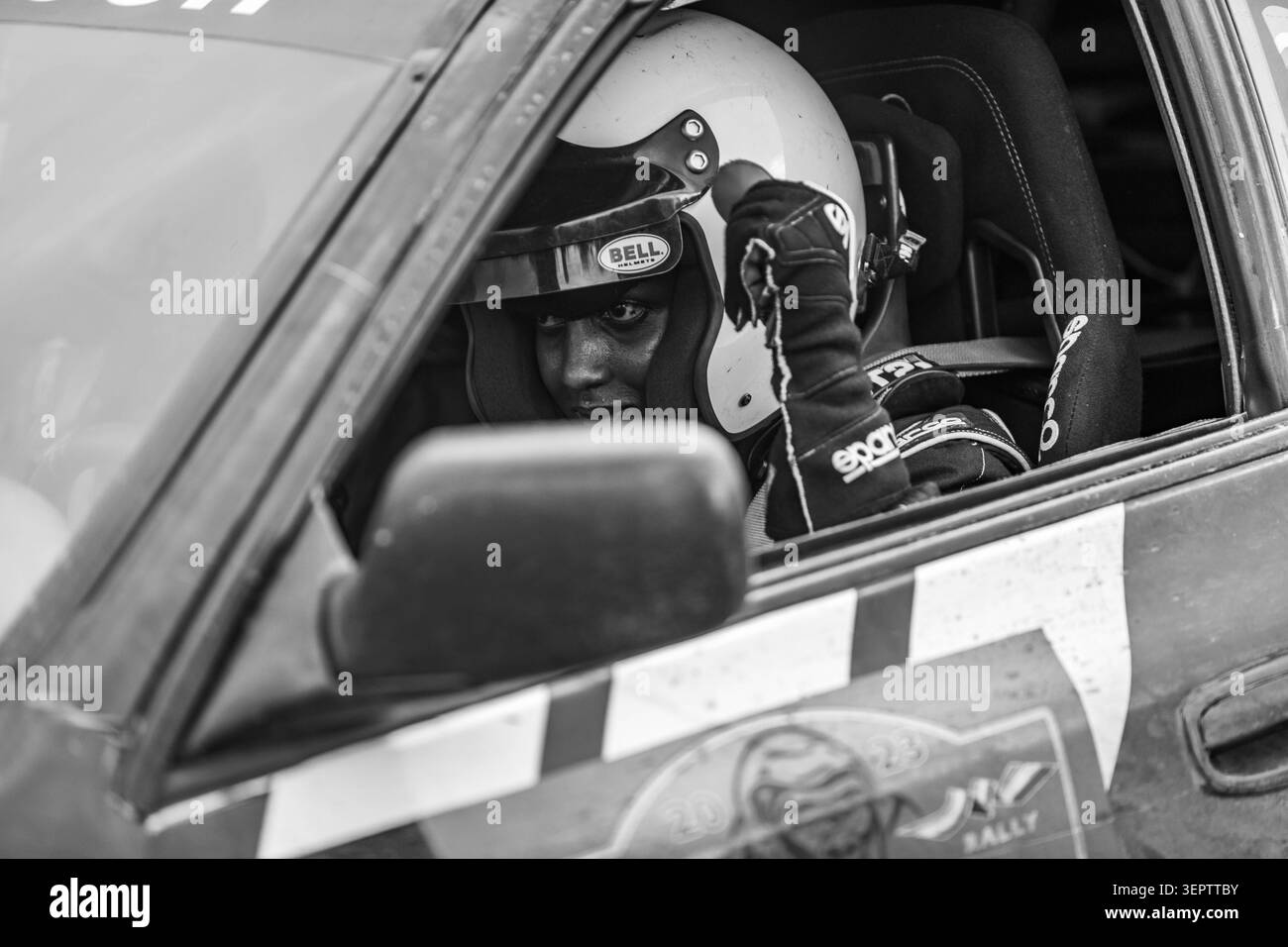 Bugesera, Ruanda- il 23 settembre 2023. La regina Kalimpinya, pilota di rally del Ruanda, una delle figure emergenti del Ruanda nel Motorsport. Foto Stock