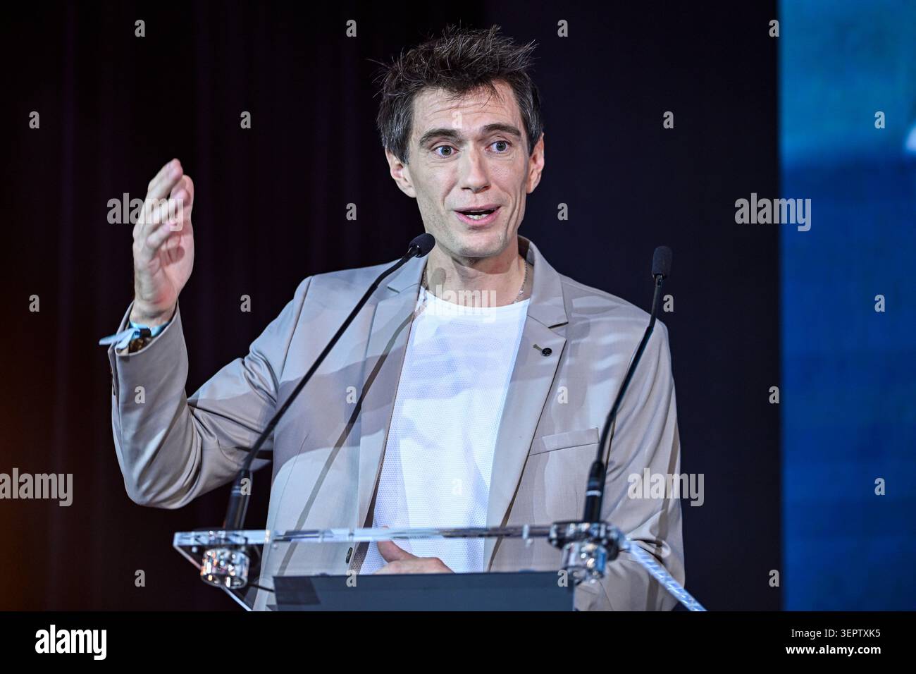 Pierre Rolland durante la cerimonia di premiazione del velo d'Or al Pavillon Gabriel il 5 dicembre 2025 a Parigi, Francia. Foto Stock