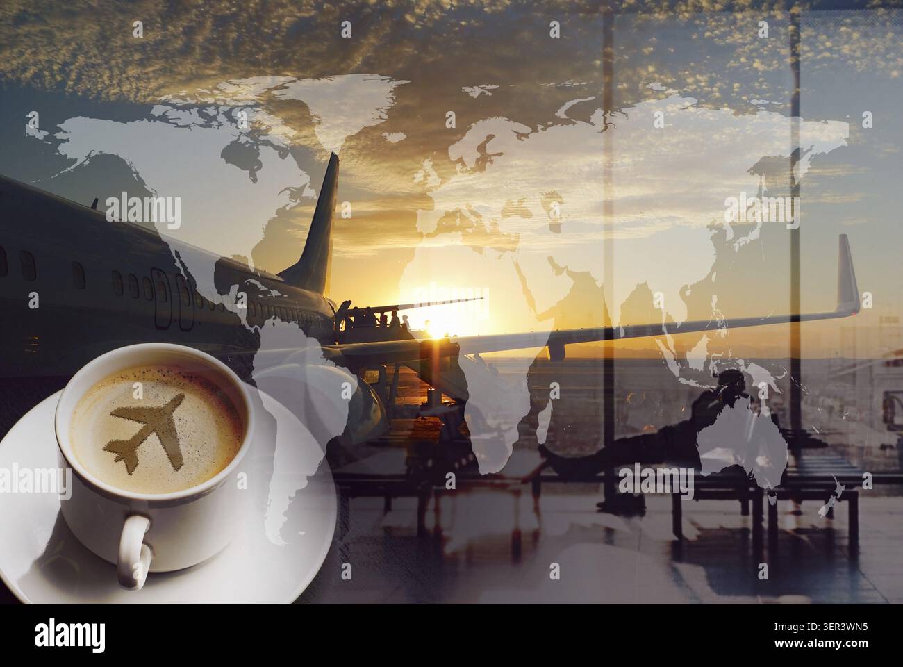 Caffè all'aeroporto e viaggi per il mondo. Edifici cittadini e coda d'imbarco. Collage a doppia esposizione. Elementi di questa immagine forniti dalla NASA Foto Stock