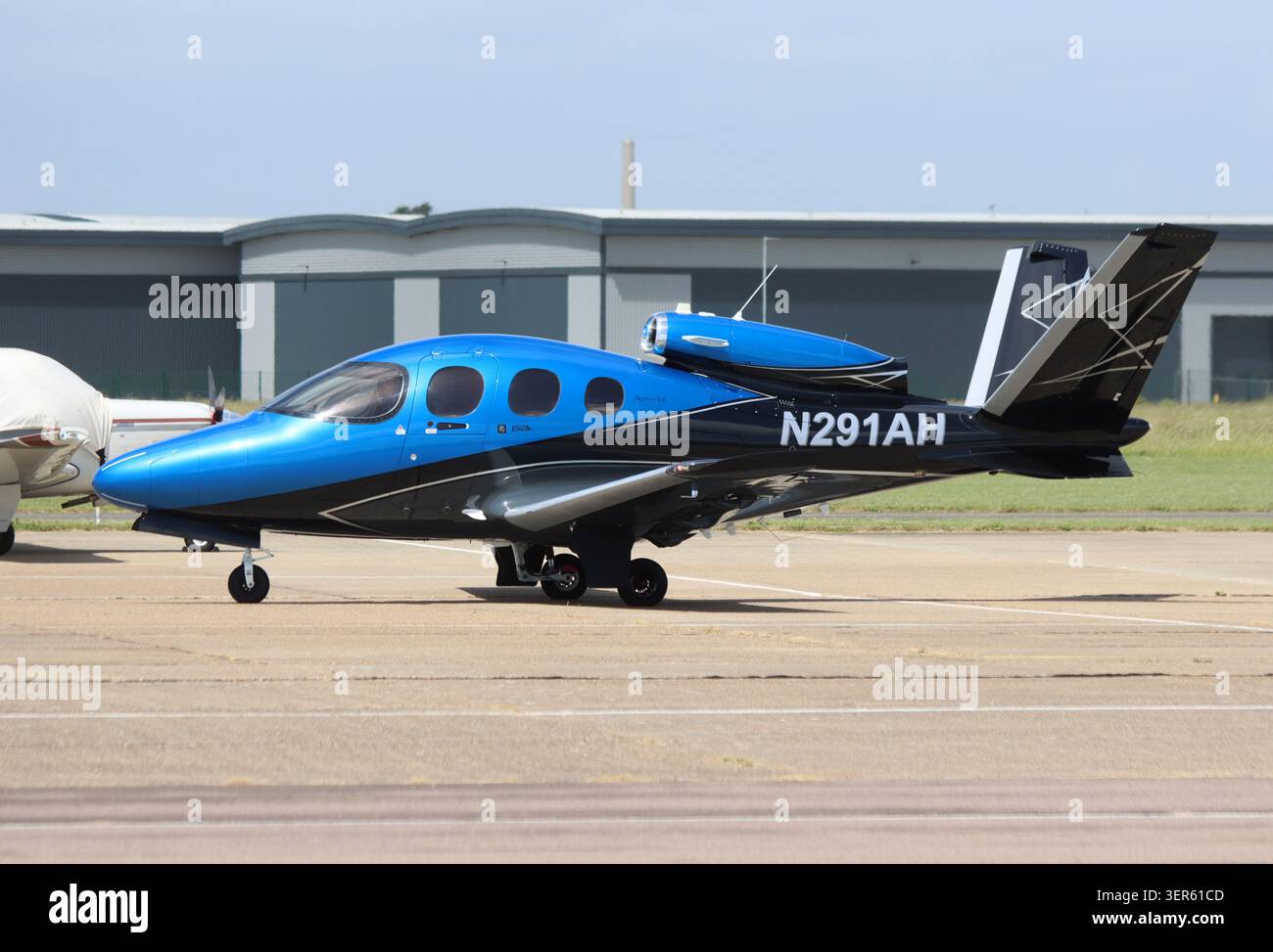 Un Cirrus SF-50 Vision G2+ Arrivee Visionjet presso l'aeroporto di Brighton City Foto Stock