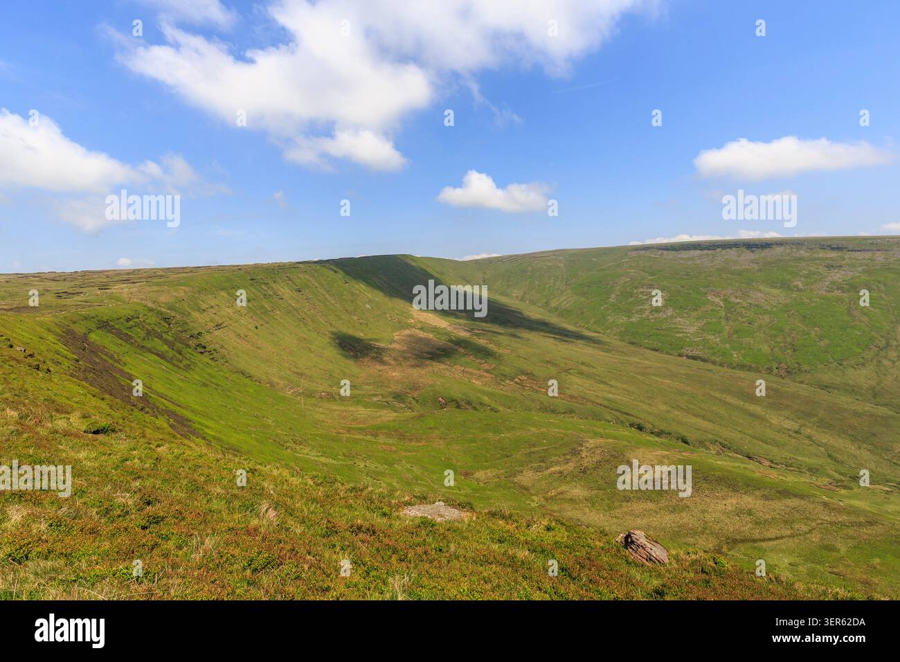 Vista verso fan y Bîg, Beacons Way, Brecon Beacons, Galles, Regno Unito Foto Stock