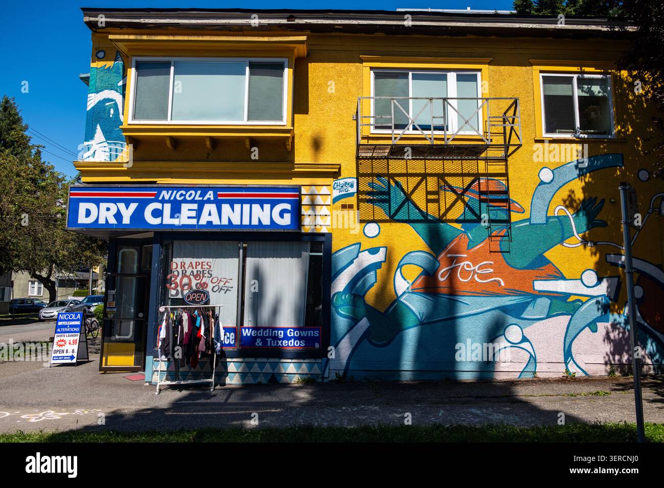 Nicola lavaggio a secco nel West End di Vancouver, British Columbia. Foto Stock