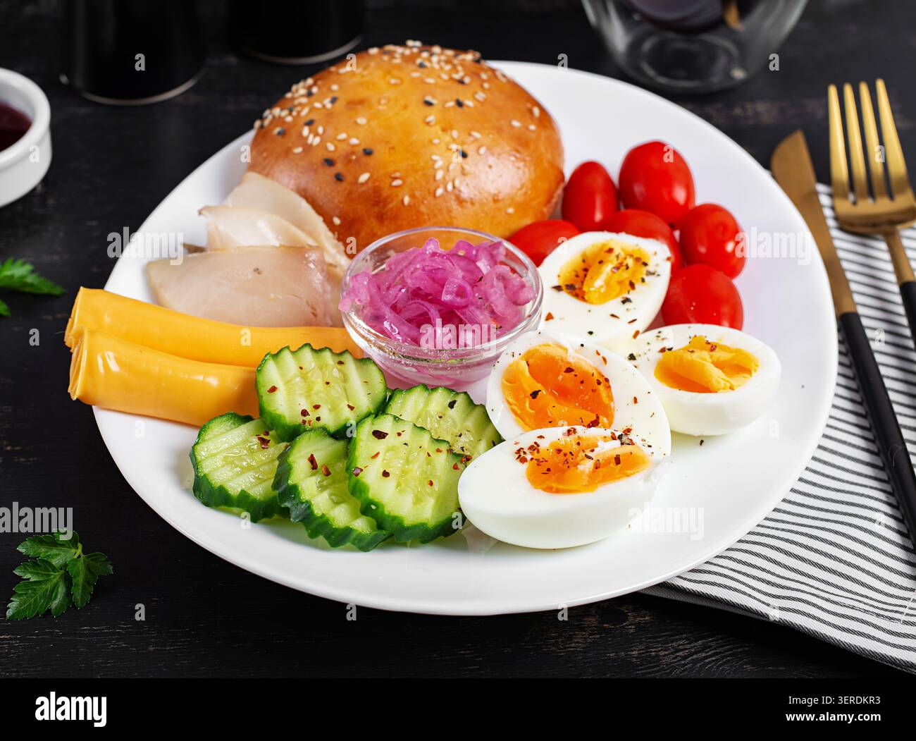 Brunch a base di pesce e verdure Foto Stock