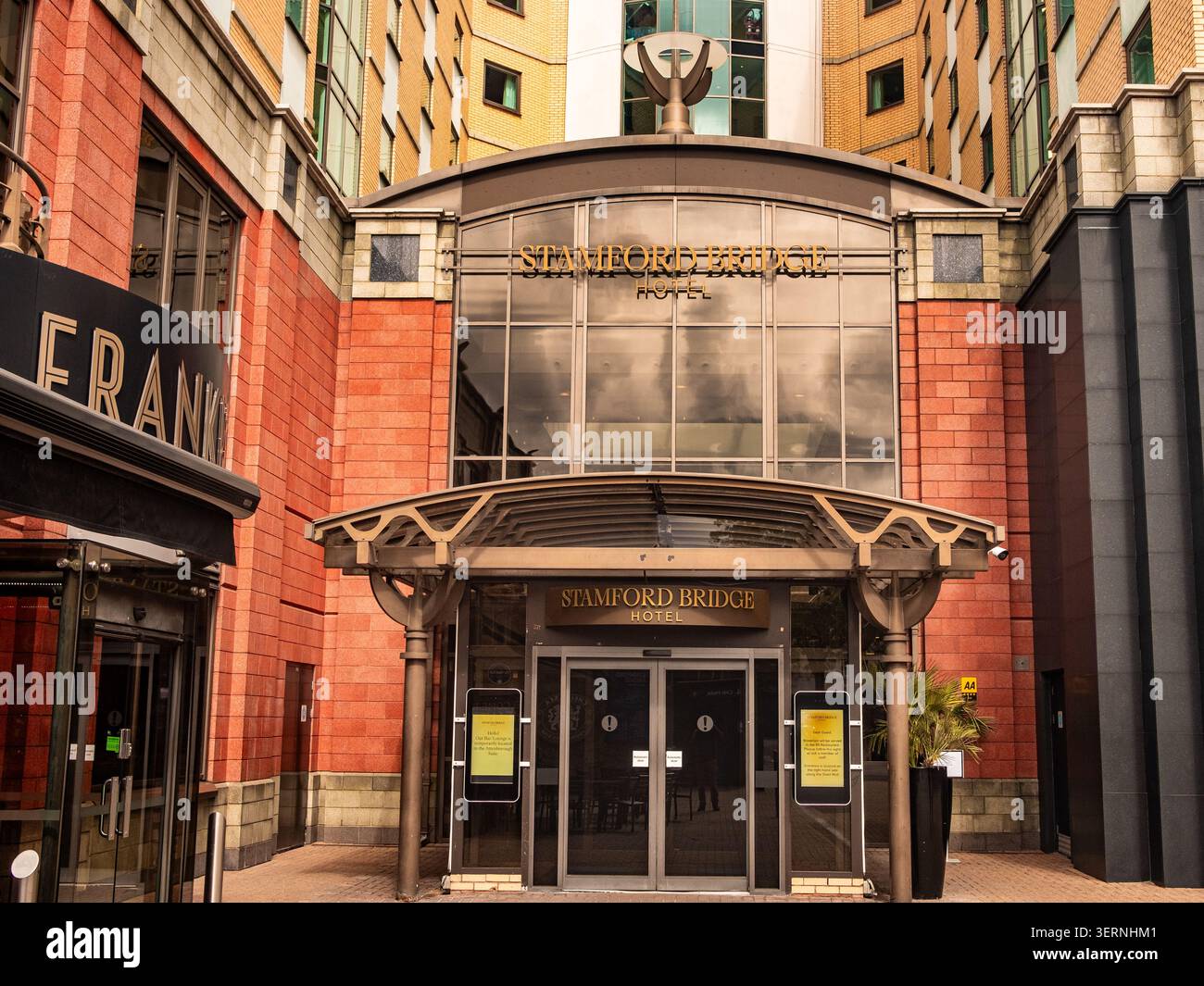 LONDRA - 14 MAGGIO 2026: Stamford Bridge Hotel - ingresso allo Stamford Bridge Hotel allo stadio del Chelsea FC. Foto Stock