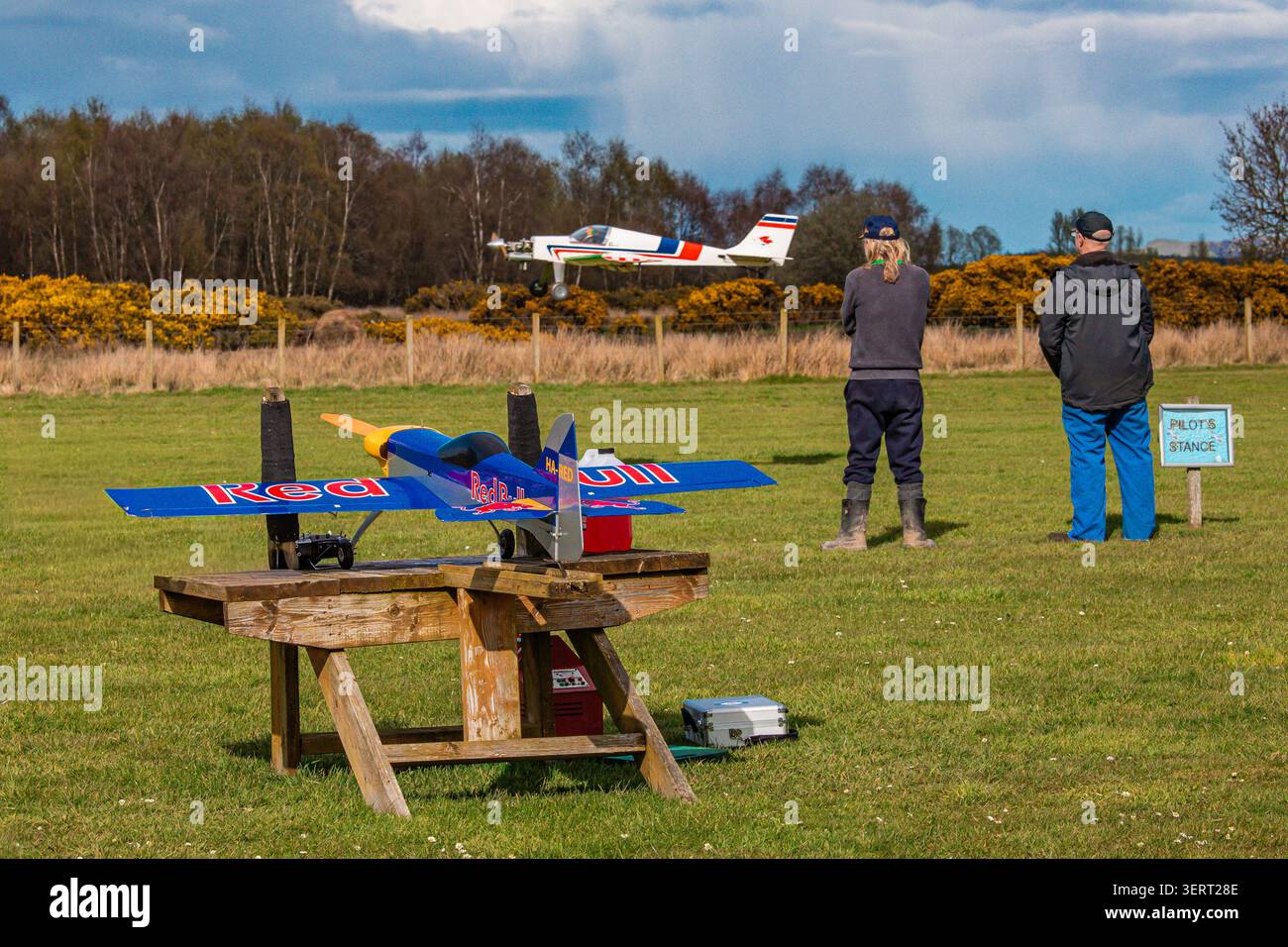 Airth, Falkirk, Scozia. 19 aprile 2026 Falkirk Model Flying Club Foto Stock