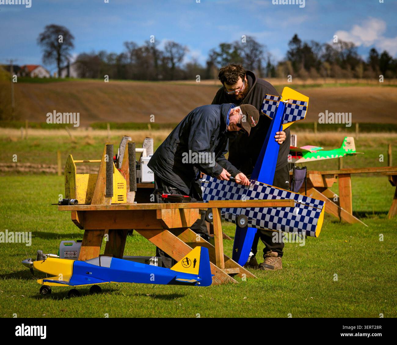 Airth, Falkirk, Scozia. 19 aprile 2026 Falkirk Model Flying Club Foto Stock