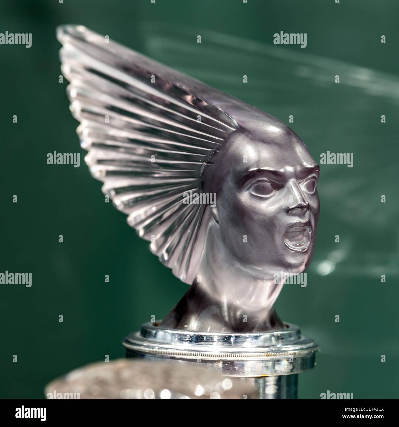 Winged Goddess Mascot, prodotta in Francia intorno al 1928-1939, esposta al Samsung Fire & Marine Mobility Museum di Yongin, Corea del Sud Foto Stock