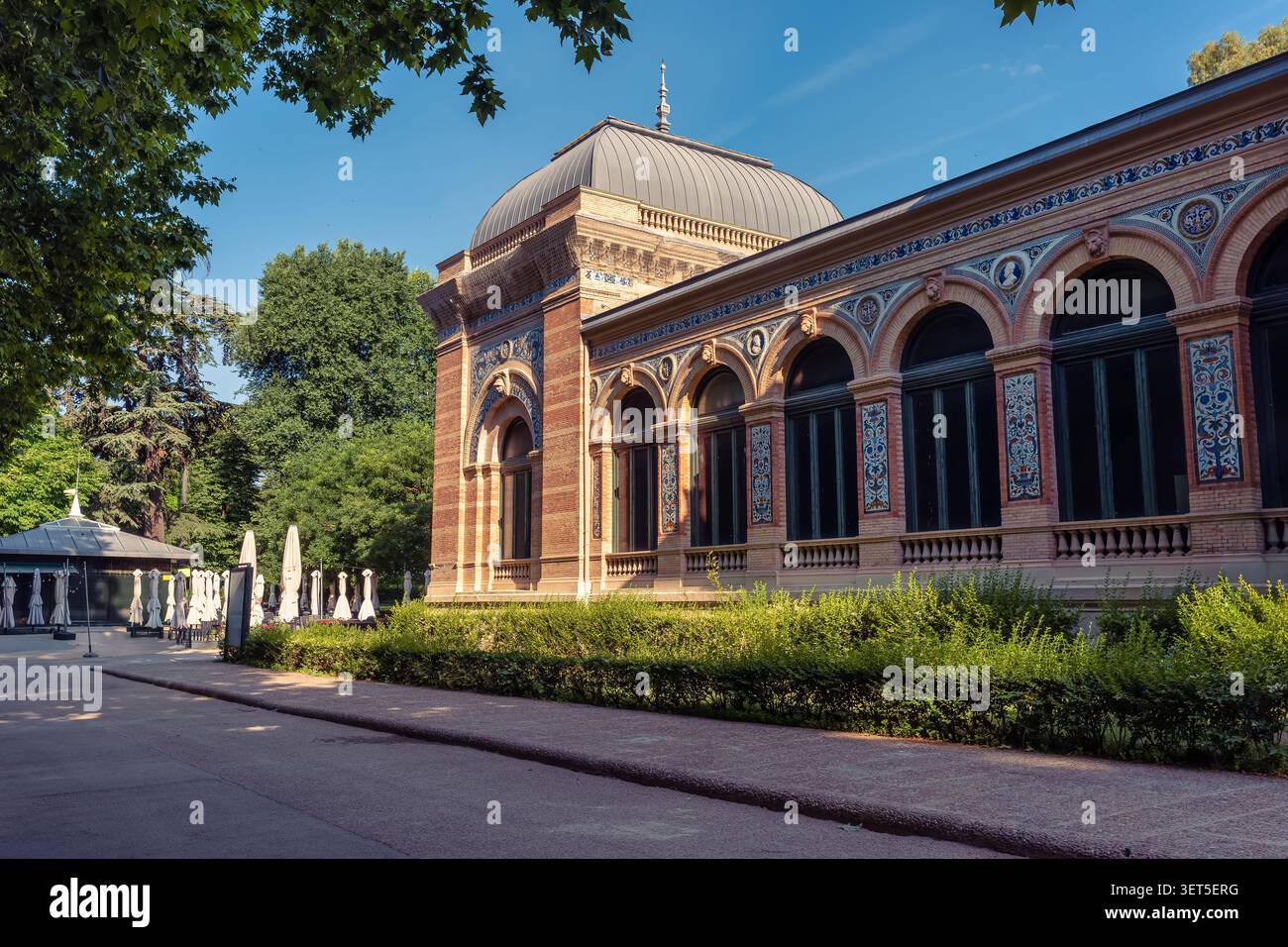 Edificio monumentale dedicato a Velazquez e sede del museo, Retiro, Madrid. Foto Stock