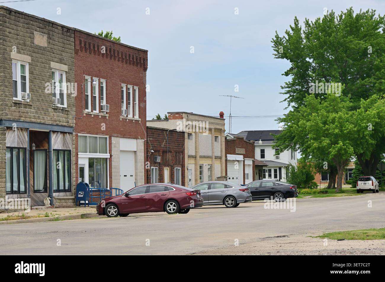 Verona, Illinois, Stati Uniti. Una venerabile Main Street in una piccola comunità del Midewest degli Stati Uniti. Foto Stock