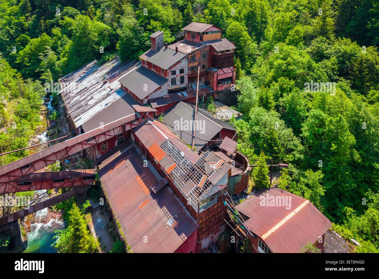 Veduta aerea della miniera abbandonata di Torgola a Collio, Val Trompia, Brescia, Lombardia, Italia, Europa. Foto Stock
