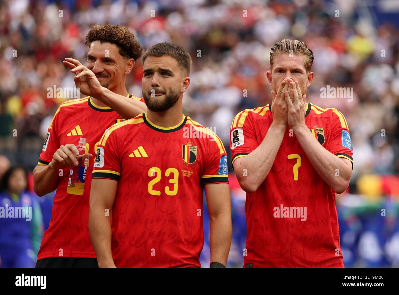 Los Angeles, Stati Uniti. 21 giugno 2026. I giocatori del Belgio reagiscono prima di una partita del gruppo G tra Belgio e Iran alla Coppa del mondo FIFA 2026 al Los Angeles Stadium di Los Angeles, negli Stati Uniti, il 21 giugno 2026. Crediti: Bai Xuefei/Xinhua/Alamy Live News Foto Stock