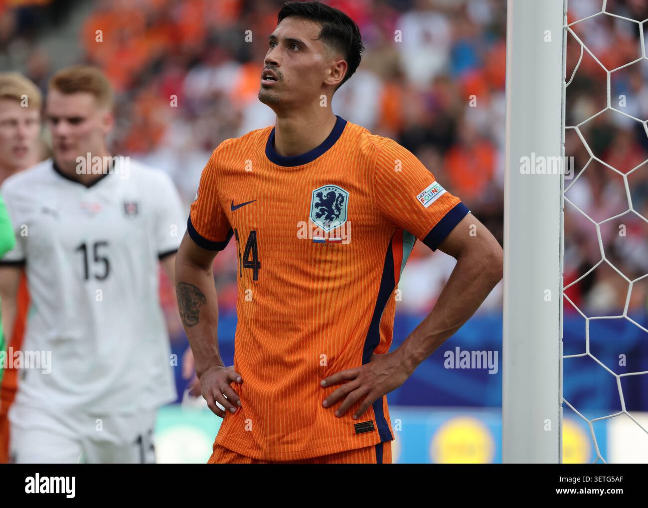 Berlino, Germania - 25 giugno 2024: Ritratto di Tijjani Reijnders dei Paesi Bassi (#14) visto durante la partita della fase a gironi di UEFA EURO 2024 Paesi Bassi contro Austria all'Olympiastadion di Berlino Foto Stock