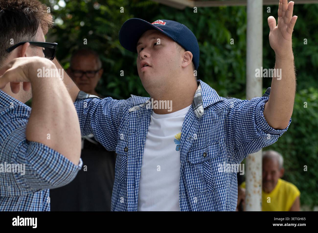 Il giovane cubano affetto da sindrome di Down partecipa al progetto comunitario "Únicos y Brillantes" a Ciego de Ávila, Cuba Foto Stock