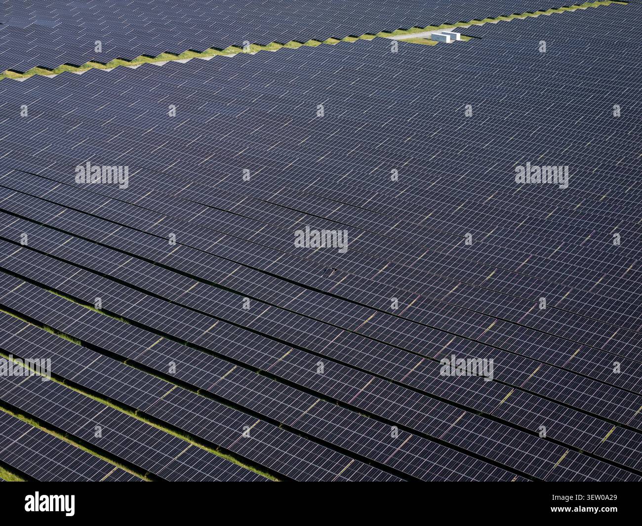 High River Energy Center, LLC è un'azienda agricola a energia solare situata nella contea di Montgomery, New York. Ha una capacità di 90 MW. Foto Stock